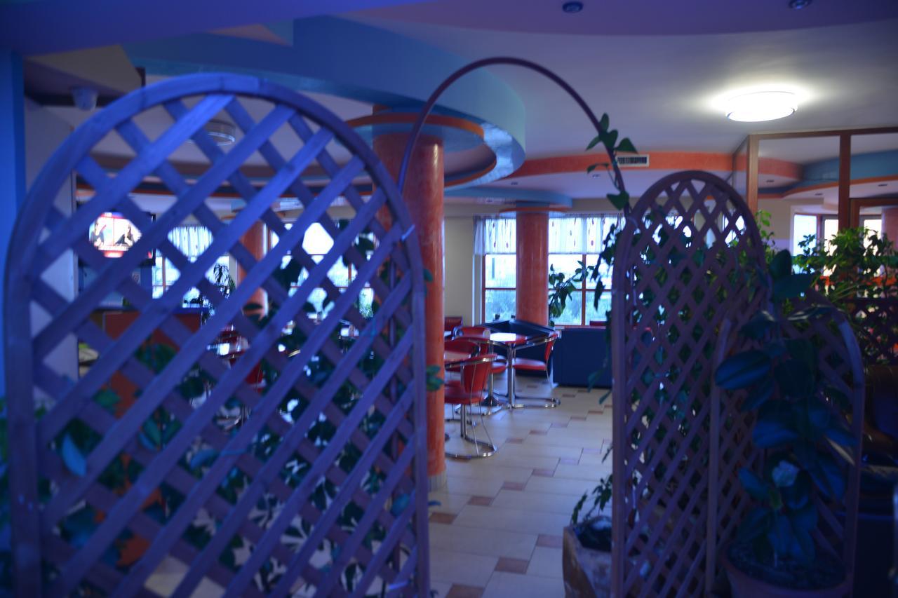 Royal Gaz Hotel Durres Exterior photo